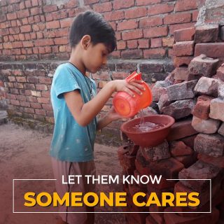 Water charity has been long standing in India.
When we don't deny a stranger arriving at the droorstep a glass of water, why deny this to the parched strays that we see around our neighborhood? 

Take a pledge to save lives! 

Place a bowl for your pawed neighbour and share your picture 📸 while tagging us.
With each bowl you place, we do the same to have a dual empact.
.
.
.
.
.
#CareForStray #waterpotsforstrays #feedstrays #rescuedogs #doglovers #animalwelfare #kidlovesanimals